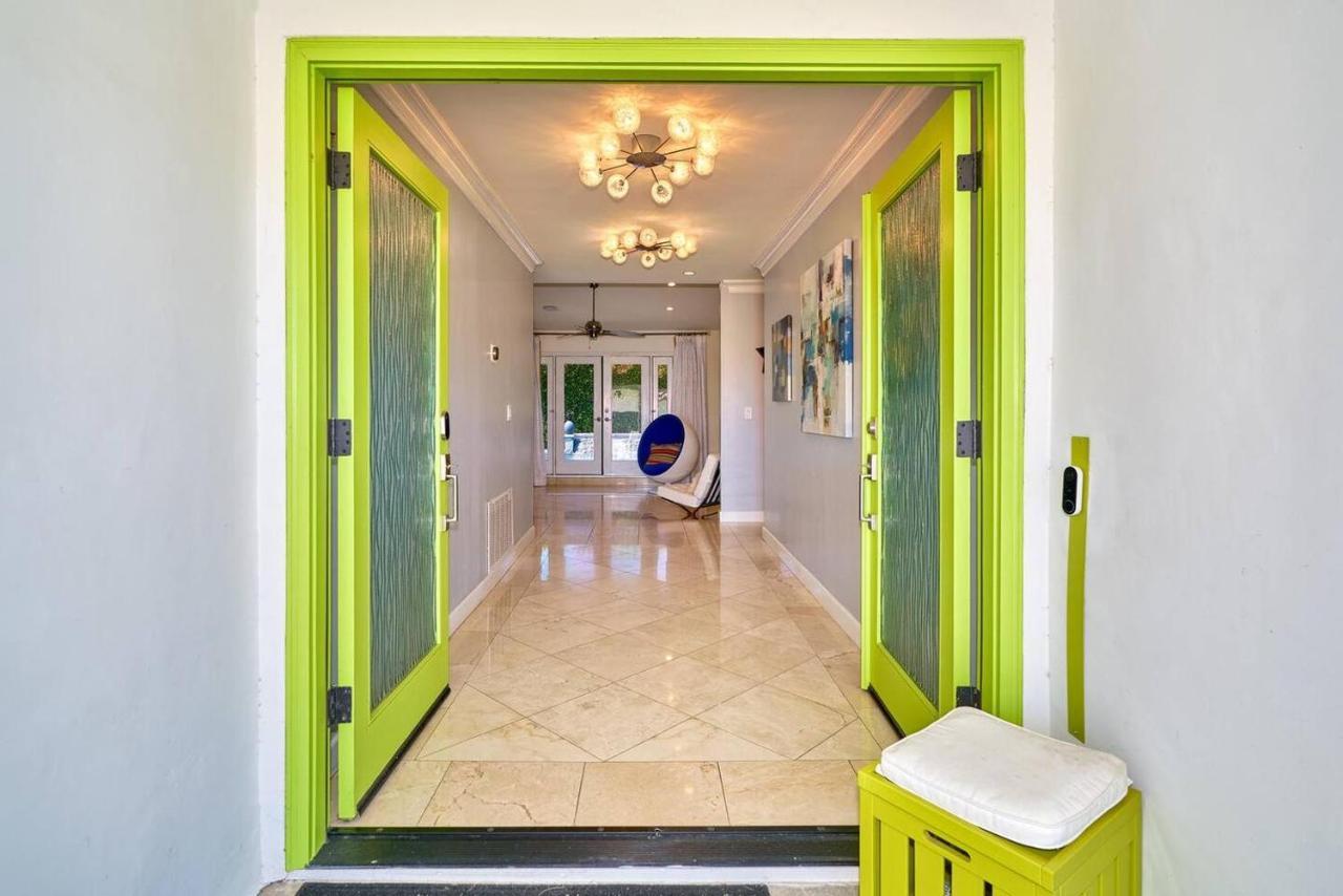 Pineapple Splash! Complete Privacy! Salt Pool! بالم سبرينغس المظهر الخارجي الصورة